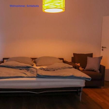 Freundliche Wohnung Mit Parkplatz Und Terrasse نيوبراندنبرغ المظهر الخارجي الصورة